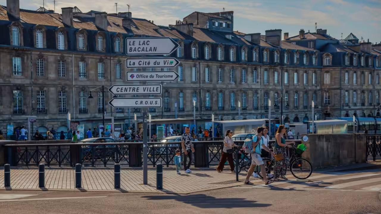 Mérignac 33700 : guide complet sur la localisation et les informations clés