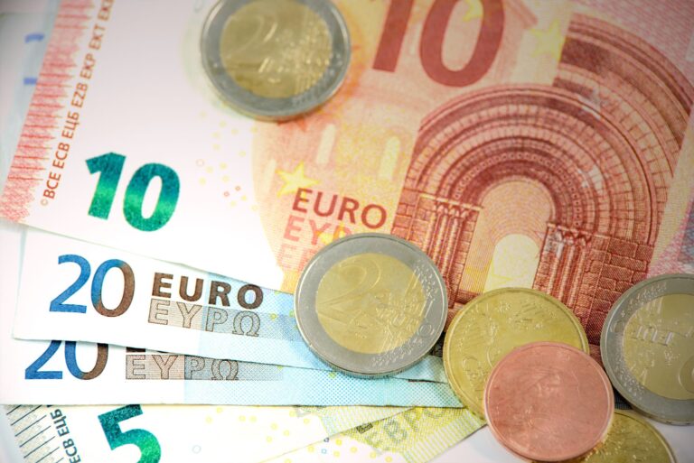 Travail à 10 heures au SMIC : quel salaire pouvez-vous espérer ?